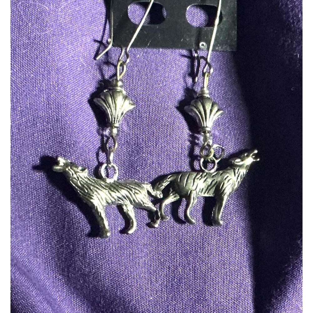 Wolves Earrings o5